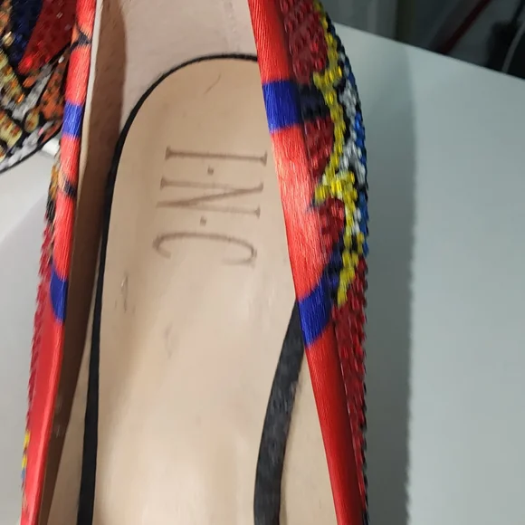 INC International Concepts Red Comic-Print Pointed-Toe Crystal Heels - Picture 2 of 12